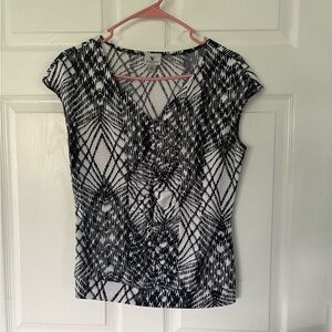 Worthington Black and White Geometric Blouse
